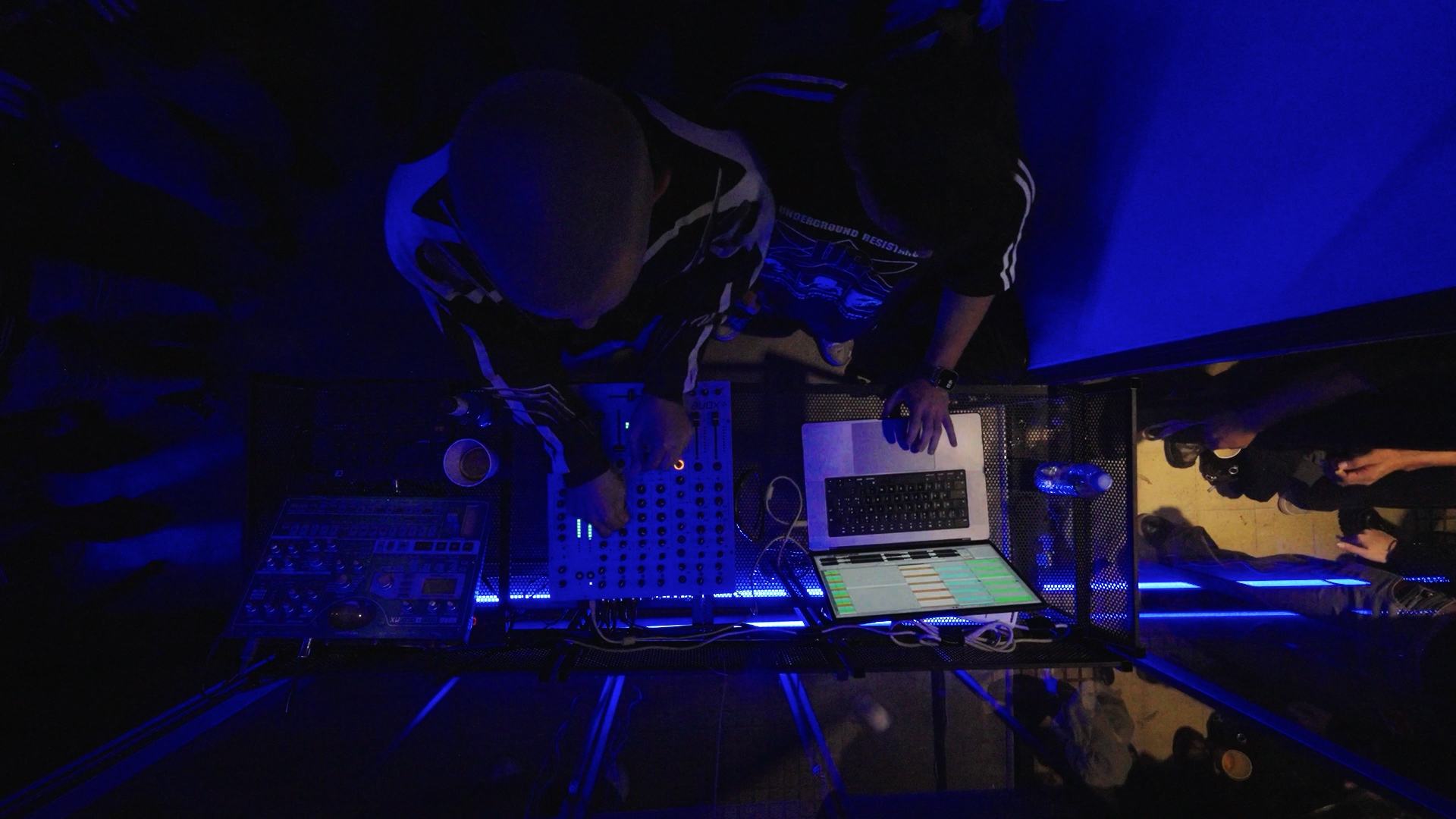 999999999 Live Set Coverage