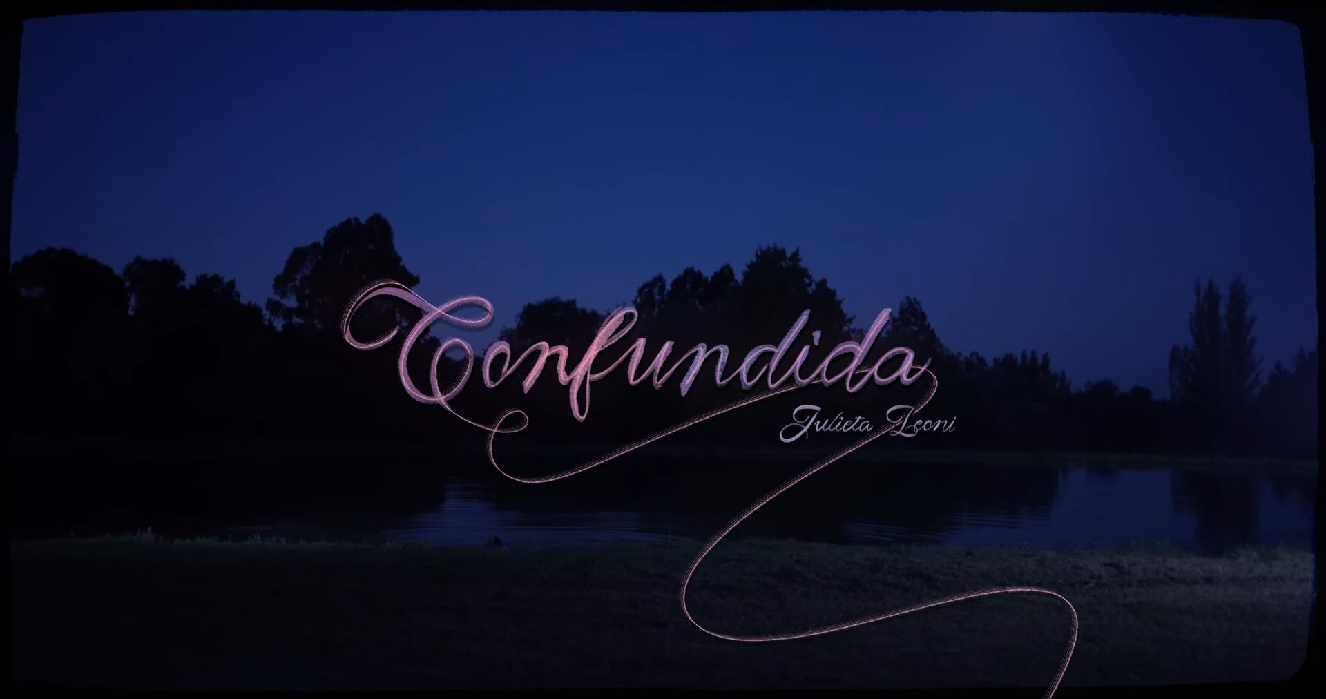 Confundida - Julieta Leoni